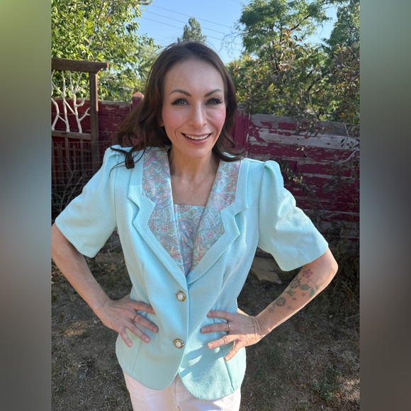 Pablo Collection Jackets & Blazers - Elegant Vintage Pastel Shortsleeve Blouse/ Jacket- Size 12P